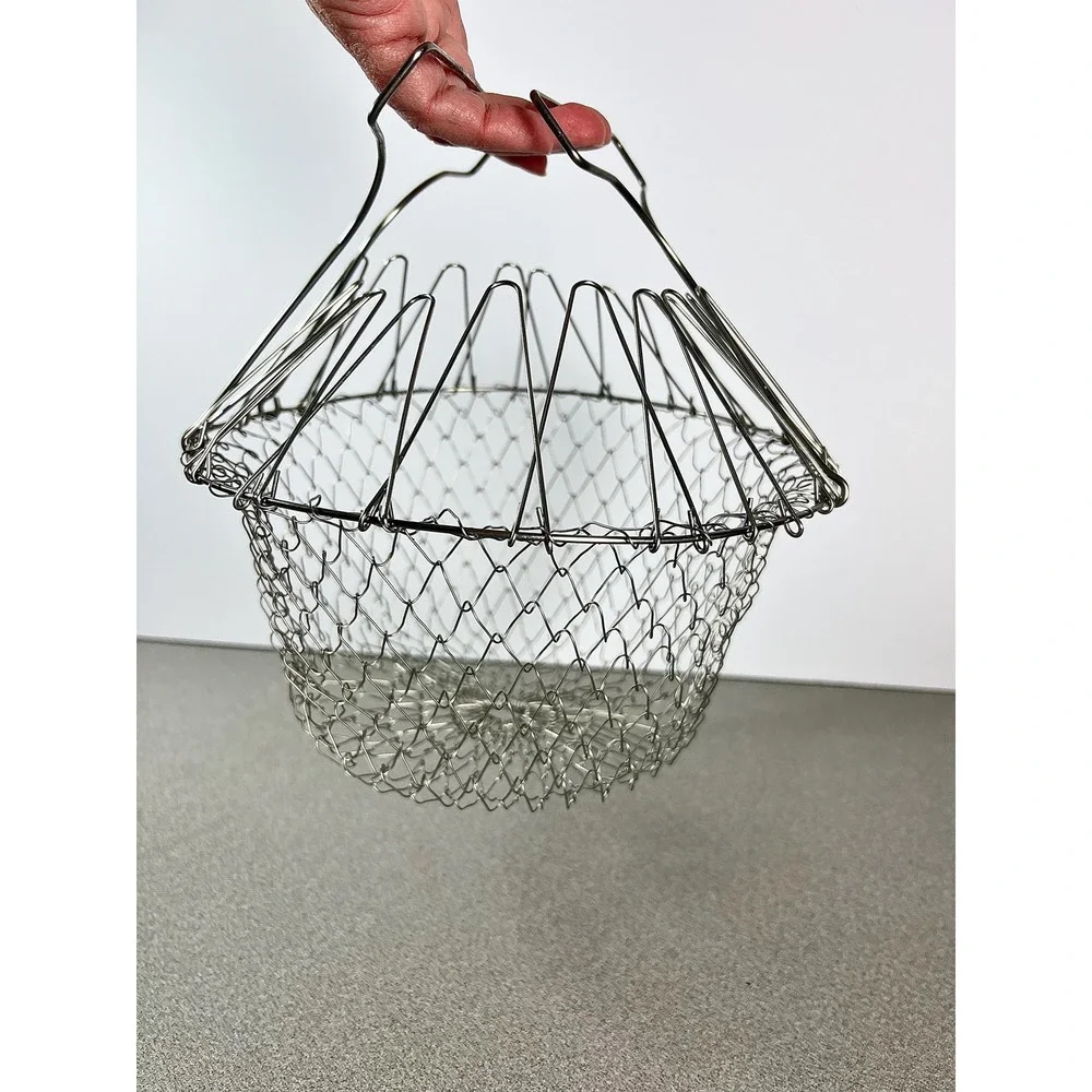 Wire Mesh Egg Basket Collapsible Folds Flat Farmhouse Kitchen Chickens